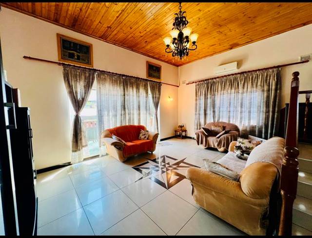 4 BEDROOM HOUSE FOR SALE IN KENVILLE